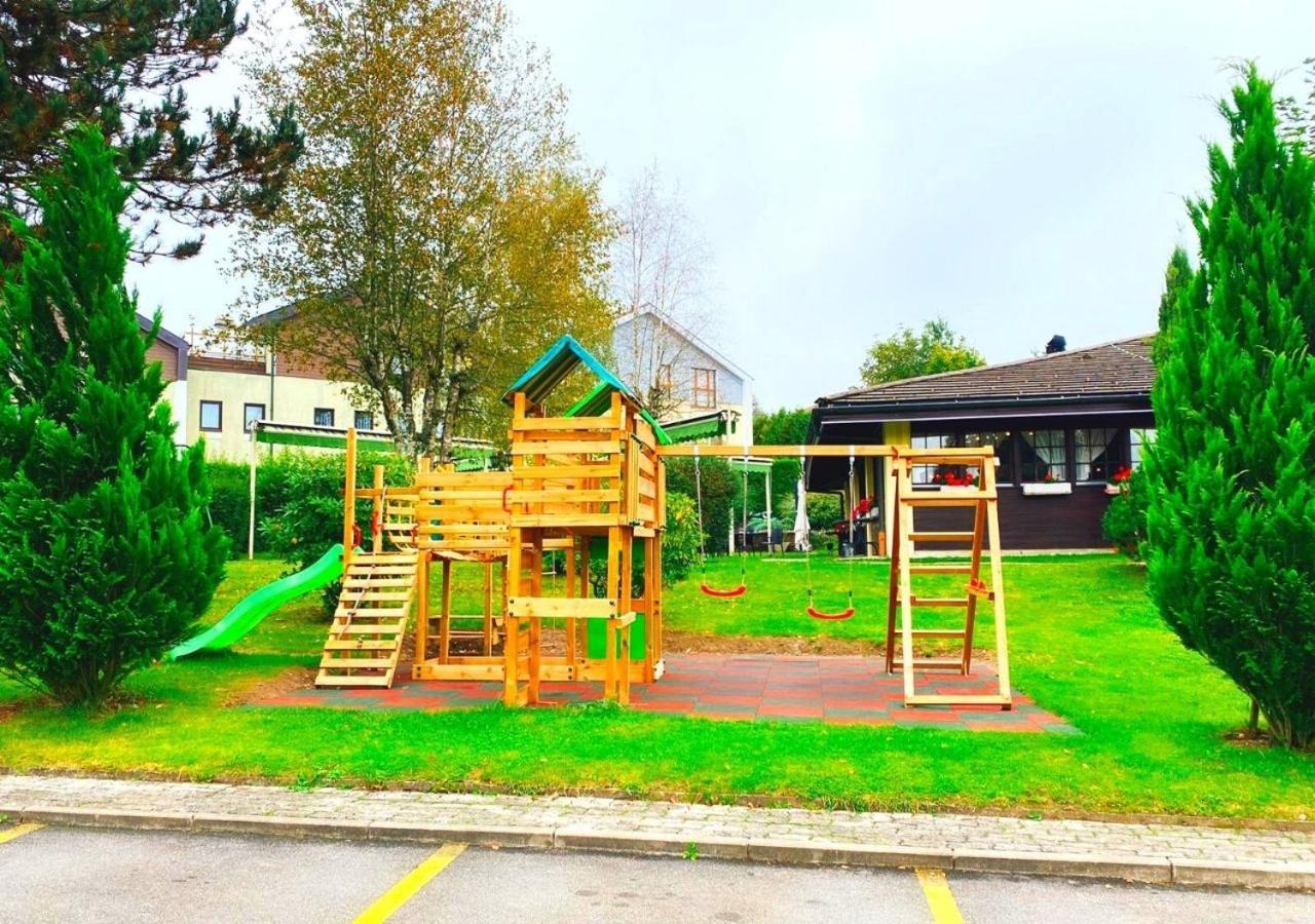 Motel Des Fleurs Servion Kültér fotó