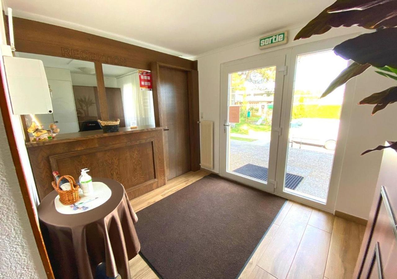 Motel Des Fleurs Servion Kültér fotó